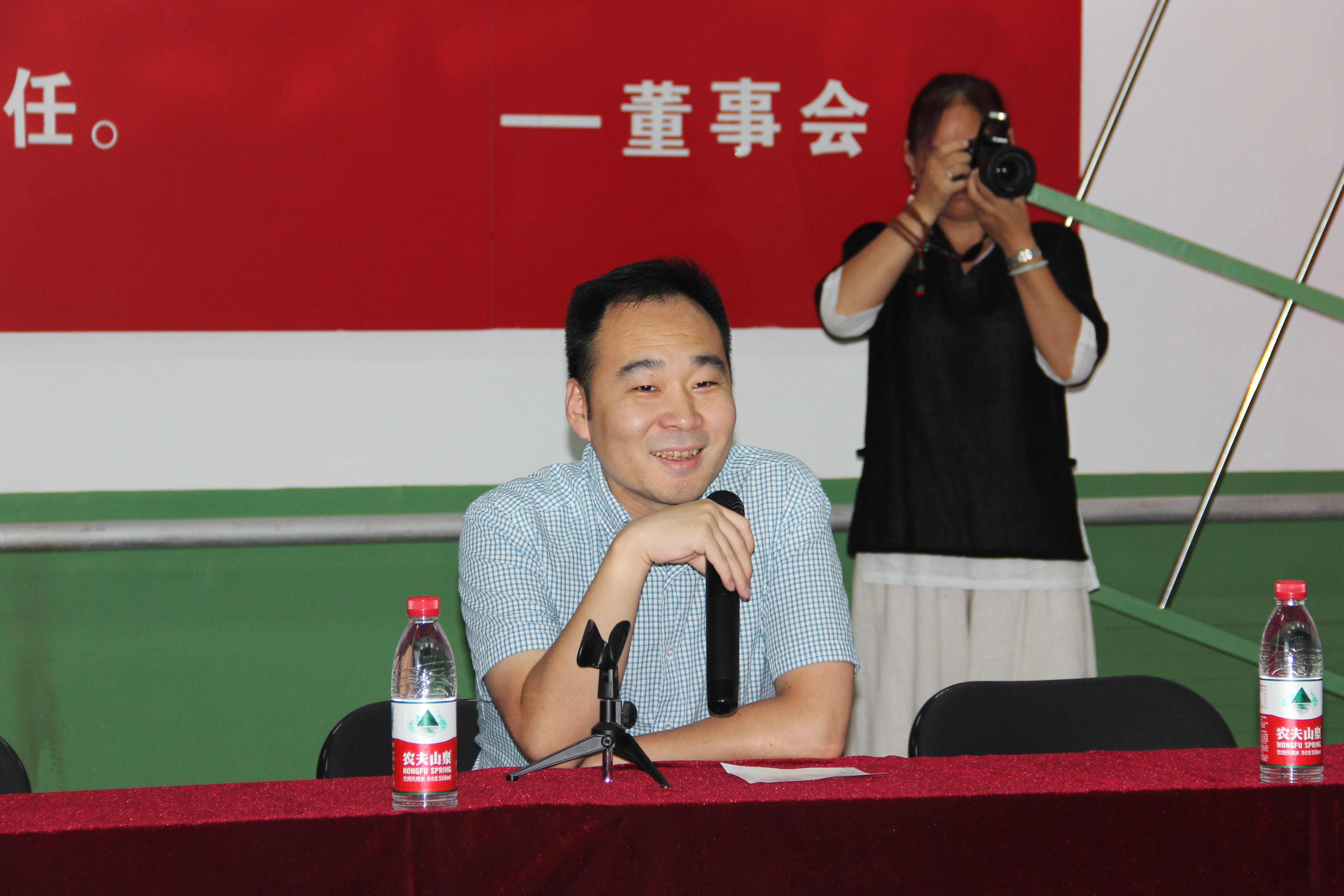 <b>【教子有方】父母學堂公益課走進濟寧心心酒業 </b>